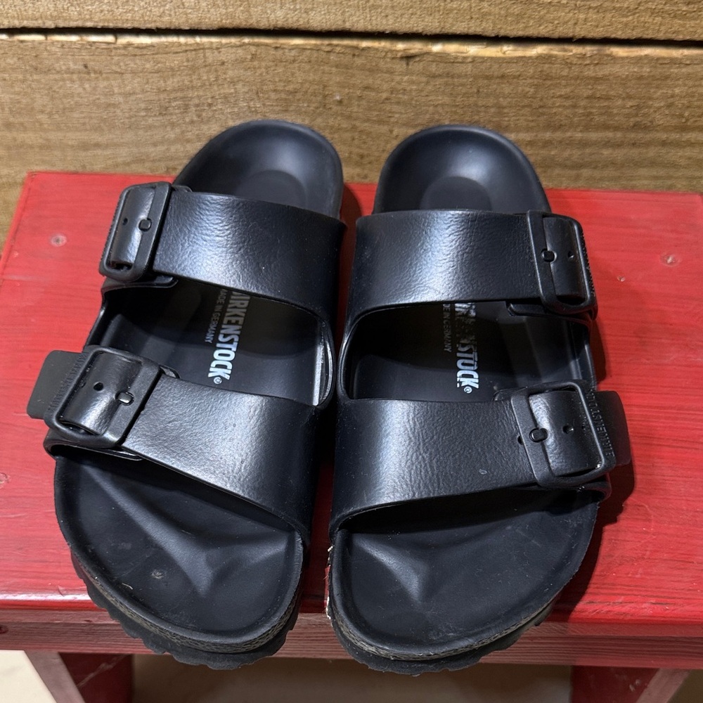 Birkenstock Arizona Black Two-Strap Sandals Size 7